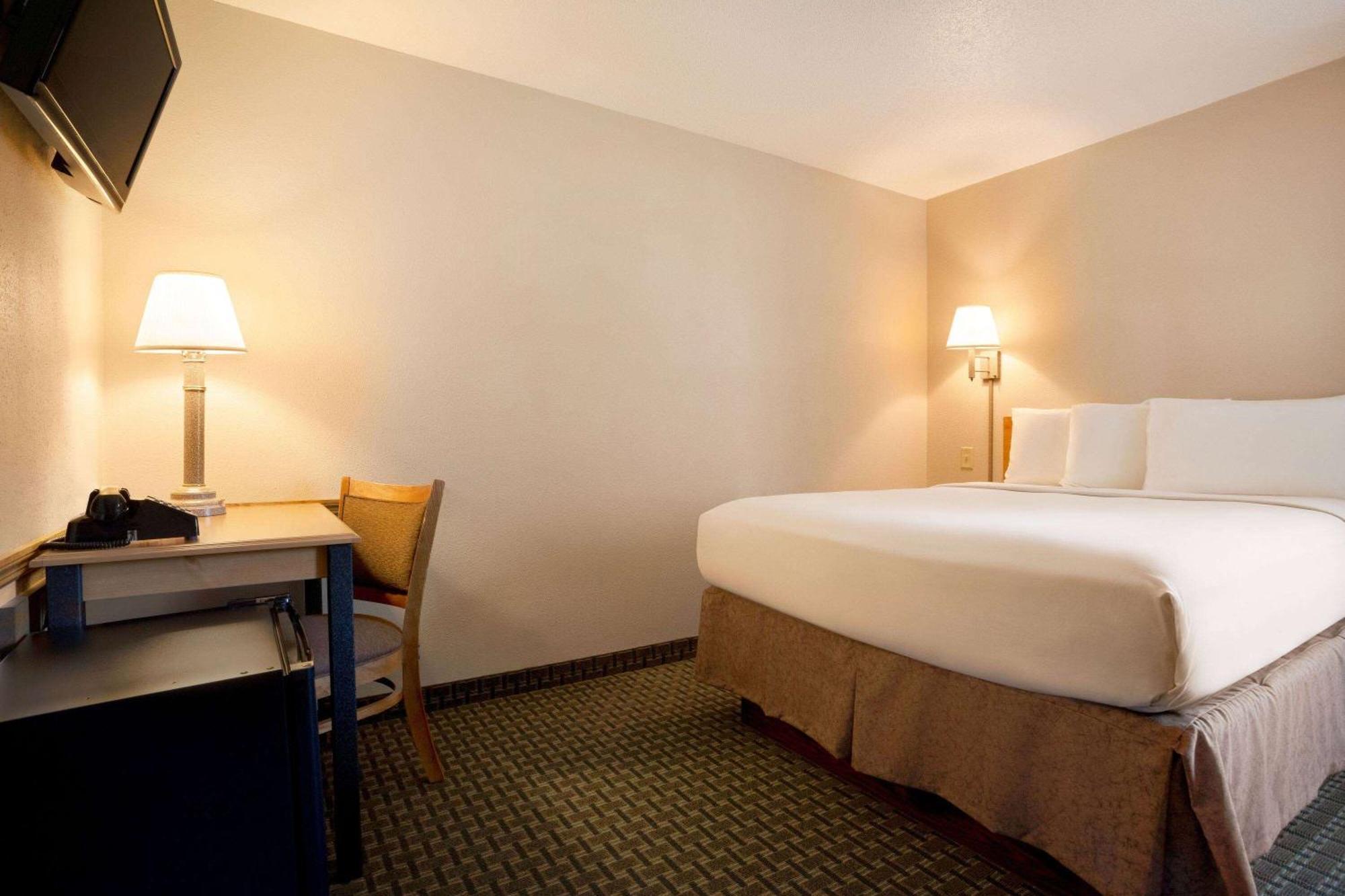 Travelodge By Wyndham Edgemont Extérieur photo